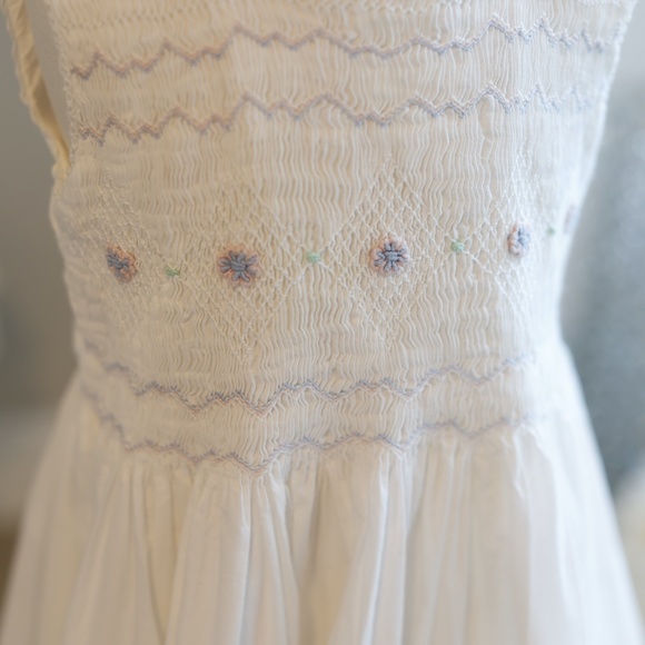Strasburg White Smocked Embroidery Girls Cotton Sundress Spring Portrait Size 4 - Picture 4 of 7